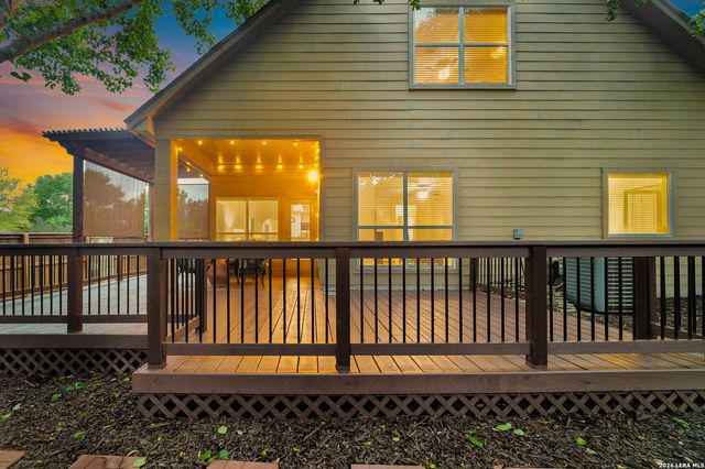 8330 WAYSIDE CRK, San Antonio, TX 78255