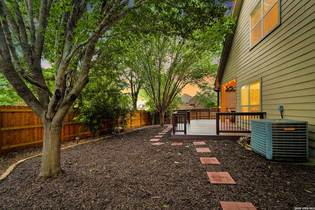 8330 WAYSIDE CRK, San Antonio, TX 78255