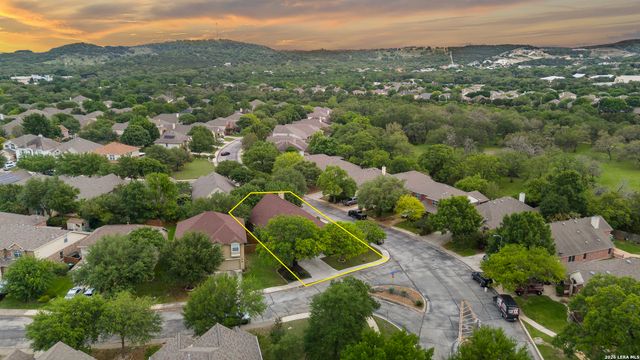 8330 WAYSIDE CRK, San Antonio, TX 78255