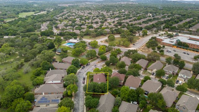 8330 WAYSIDE CRK, San Antonio, TX 78255