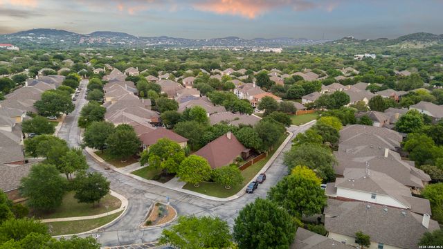 8330 WAYSIDE CRK, San Antonio, TX 78255