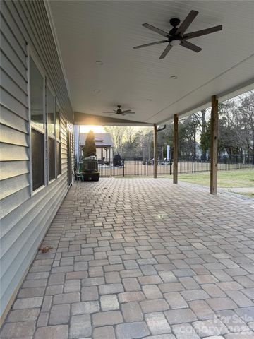 4621 Collingham Drive, Charlotte, NC 28273