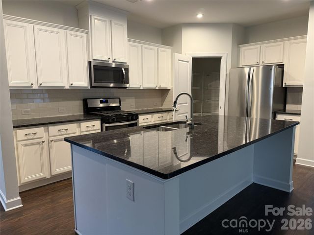 4621 Collingham Drive, Charlotte, NC 28273