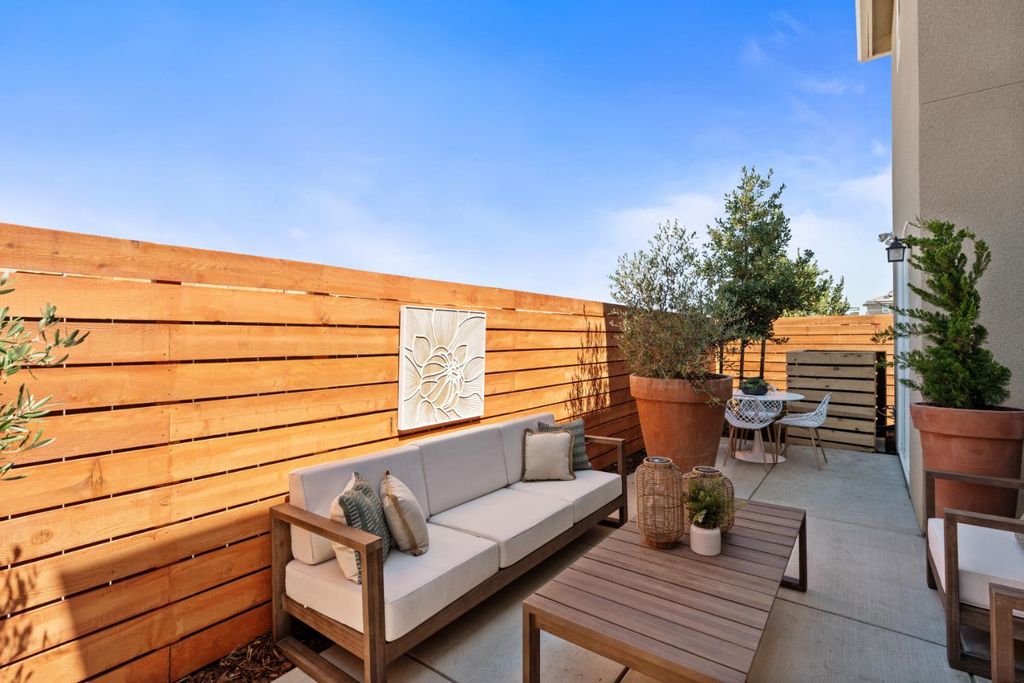 Image 33 of property listing at 1512 Bloom Lane, Clovis, CA 93619