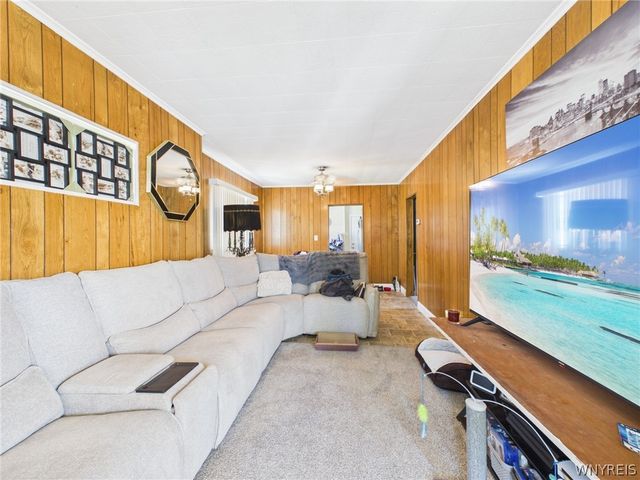 51 Laverack Avenue, Lancaster, NY 14043