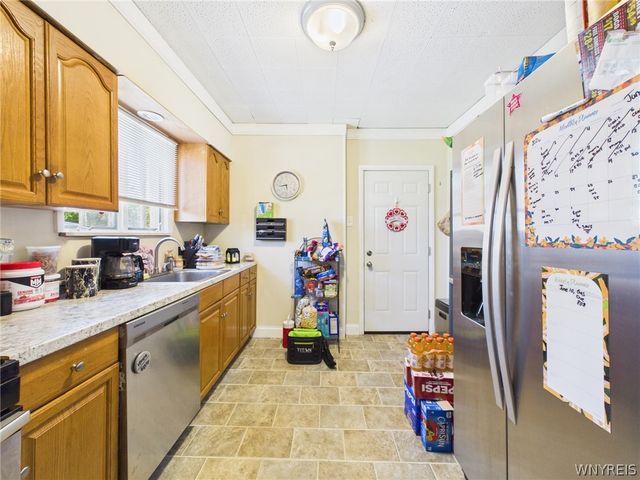 51 Laverack Avenue, Lancaster, NY 14043