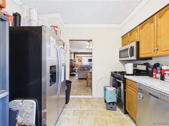 51 Laverack Avenue, Lancaster, NY 14043