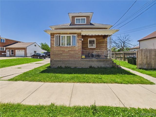 51 Laverack Avenue, Lancaster, NY 14043