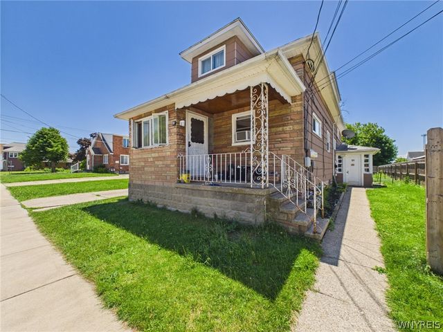 51 Laverack Avenue, Lancaster, NY 14043