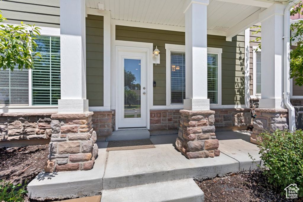 904 E 775 N, Layton, UT 84040