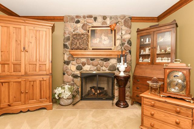 S74W14303 Settler WAY, Muskego, WI 53150