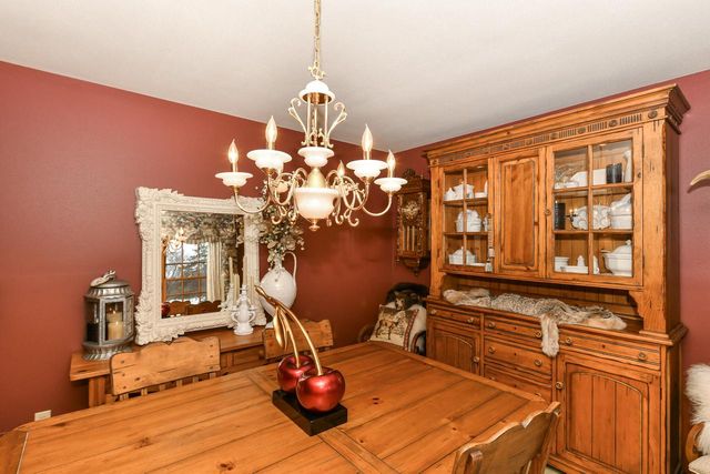 S74W14303 Settler WAY, Muskego, WI 53150