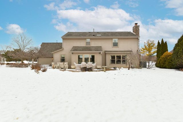 S74W14303 Settler WAY, Muskego, WI 53150