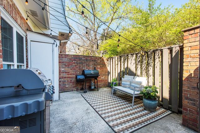 3 Surry County Place NW, Atlanta, GA 30318