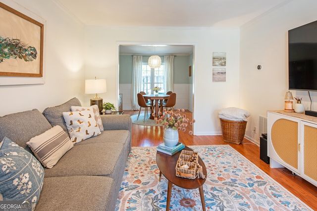 3 Surry County Place NW, Atlanta, GA 30318