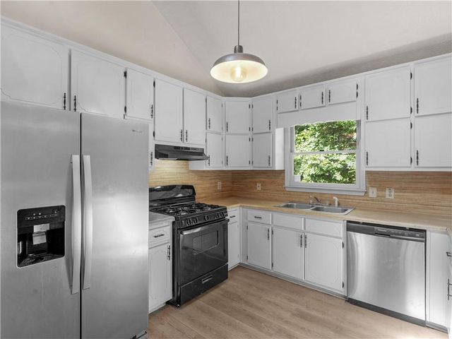 240 Briarcliff Place, Stockbridge, GA 30281