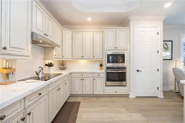 28062 Edenderry CT, Bonita Springs, FL 34135