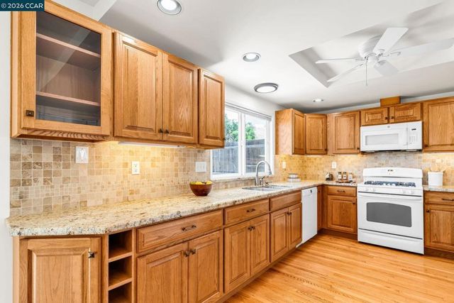 2240 Westwood Ln, Pittsburg, CA 94565