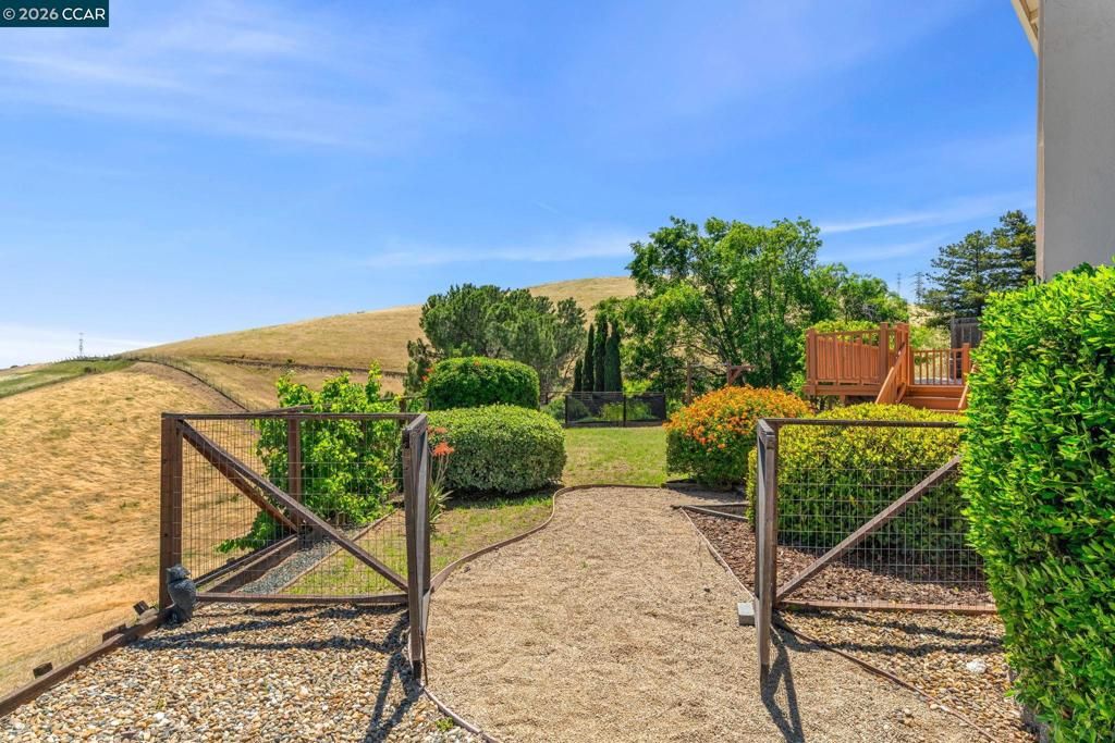 Image 34 of property listing at 2240 Westwood Ln, Pittsburg, CA 94565