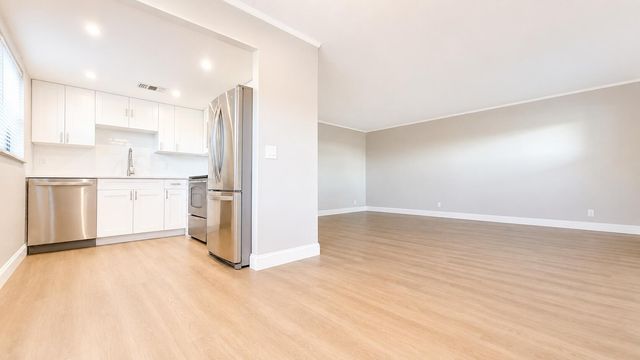 433 SAXONY J Way, Delray Beach, FL 33446
