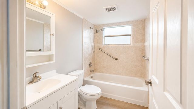 433 SAXONY J Way, Delray Beach, FL 33446