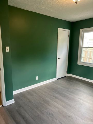 1900 Cass Avenue, Evansville, IN 47714