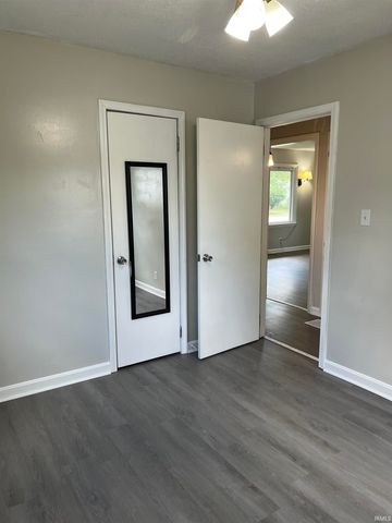 1900 Cass Avenue, Evansville, IN 47714