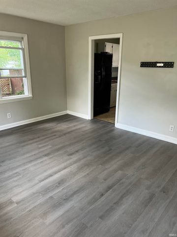 1900 Cass Avenue, Evansville, IN 47714