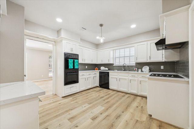 1502 Big Horn Drive, Houston, TX 77090