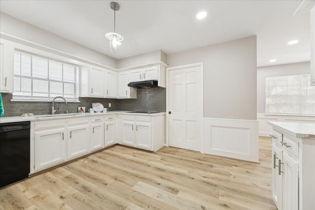 1502 Big Horn Drive, Houston, TX 77090