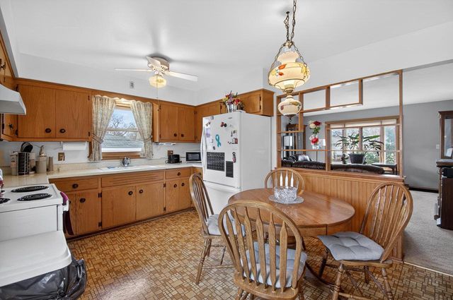 7954 45th AVENUE, Kenosha, WI 53142