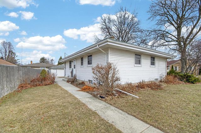 7954 45th AVENUE, Kenosha, WI 53142