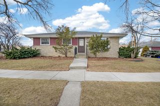 7954 45th AVENUE, Kenosha, WI 53142