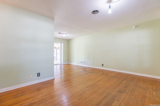 422 Sandalwood Ln, San Antonio, TX 78216