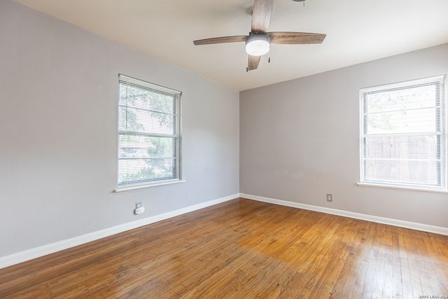 422 Sandalwood Ln, San Antonio, TX 78216