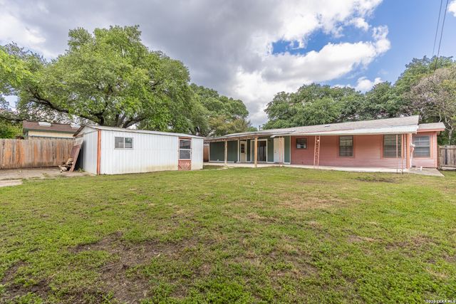 422 Sandalwood Ln, San Antonio, TX 78216
