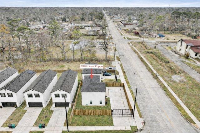 6320 Laura Koppe Road, Houston, TX 77016