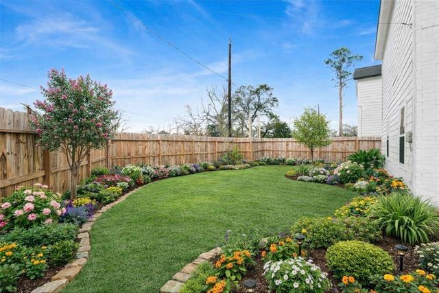 6320 Laura Koppe Road, Houston, TX 77016
