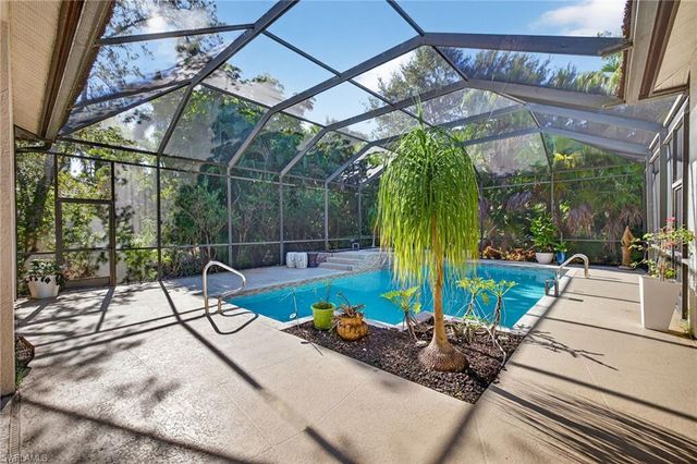 2229 Goshawk CT, Naples, FL 34105