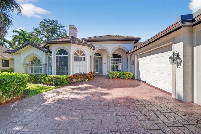 2229 Goshawk CT, Naples, FL 34105