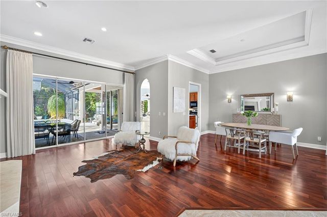 2229 Goshawk CT, Naples, FL 34105