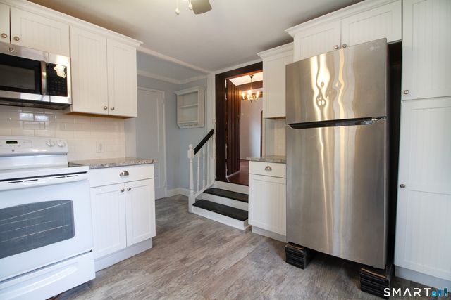 21B Hoydens Hill Road, Fairfield, CT 06824