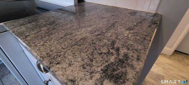 21B Hoydens Hill Road, Fairfield, CT 06824