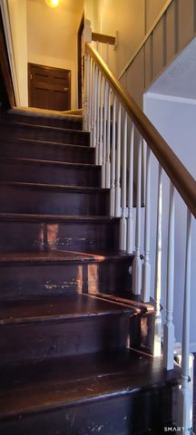 21B Hoydens Hill Road, Fairfield, CT 06824