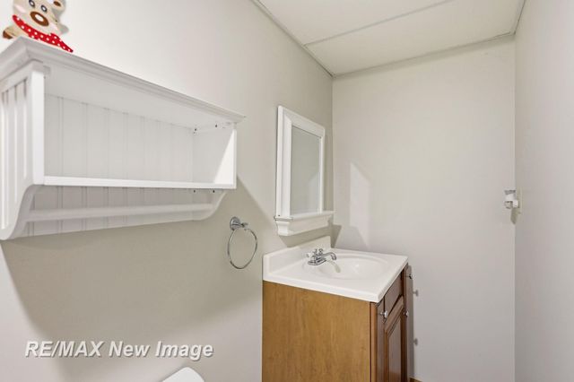 4881 N Gleaner Road, Freeland, MI 48623