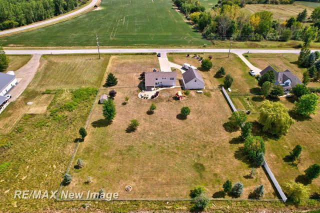 4881 N Gleaner Road, Freeland, MI 48623