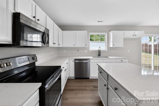 3212 Osceola Lane, Charlotte, NC 28269