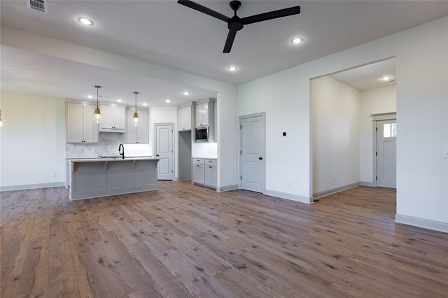 8 Strathdon Lane, Bella Vista, AR 72715