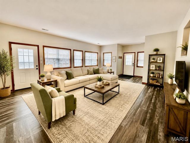 5513 Pontiac Drive, Fairview Heights, IL 62208