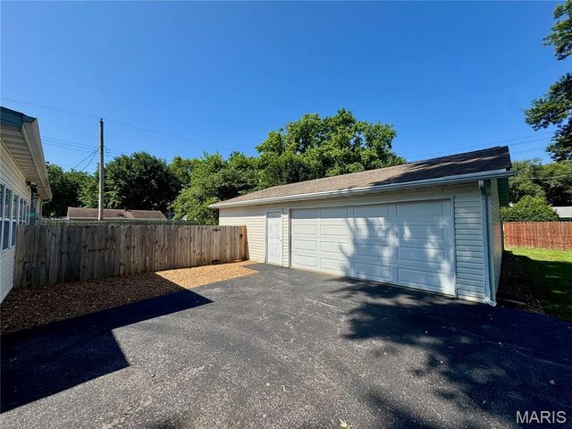 5513 Pontiac Drive, Fairview Heights, IL 62208